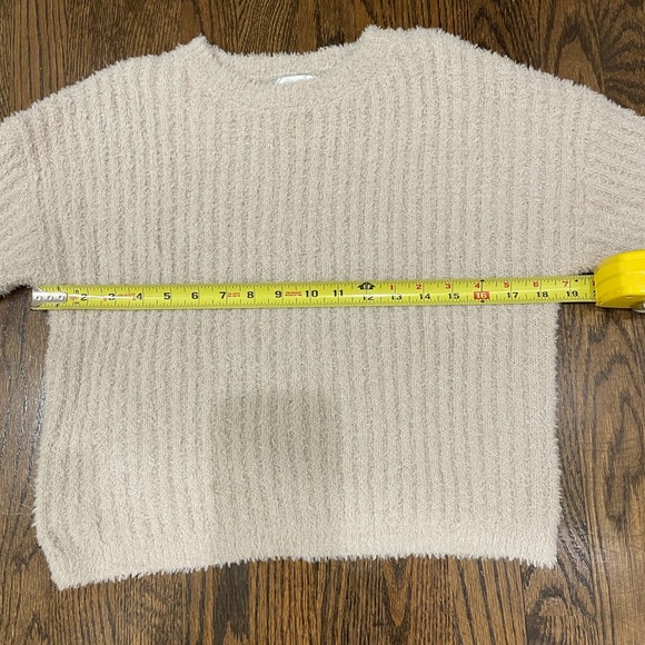 Soft, lightweight, cream colored crew neck fuzzy sweater - Picture 2 of 4